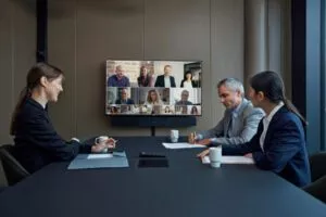 Pexip Videomeeting in meeting room with multiple participants-600400