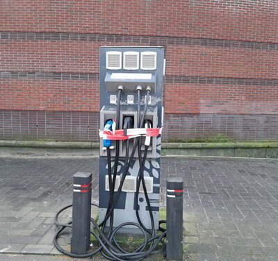 laadpaal-amsterdam-400