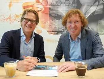 Ondertekenen samenwerking Charles Stork en Jeroen Nauta