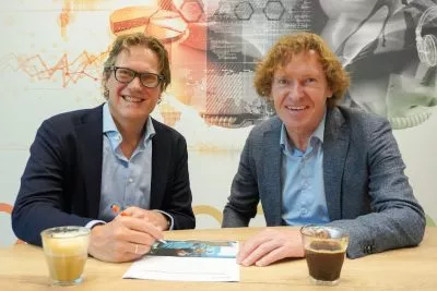 Ondertekenen samenwerking Charles Stork en Jeroen Nauta