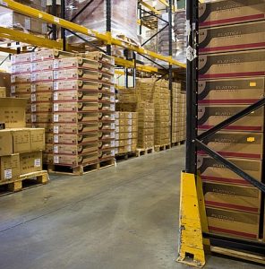 magazijn distributeur dozen