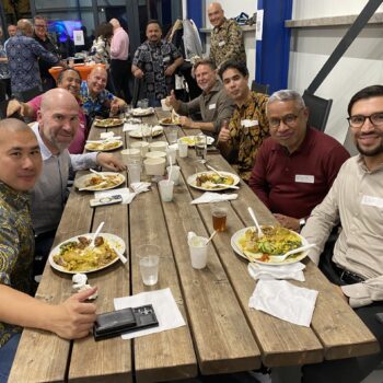 Kumpulan 2025 Indo IT Club makan makan