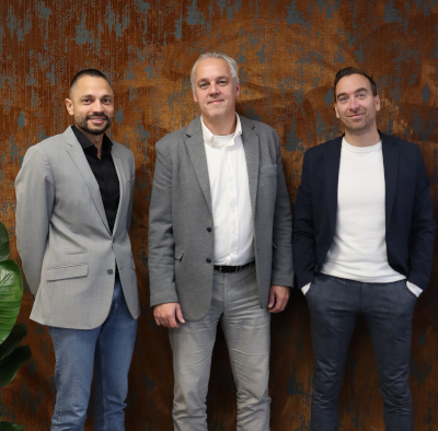 Jos Ouwerkerk, Antonio Sanches en Cris van Dalen van Capestone over One-IP