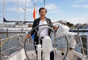 Suzette Oskam aan het roer
