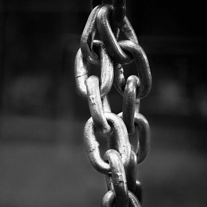 chain-1742948_640