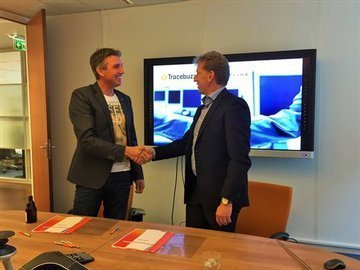 frontline-en-tracebuzz-gaan-samenwerking-aan