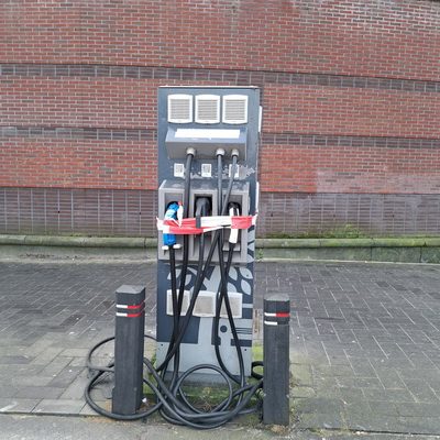 laadpaal-amsterdam-400